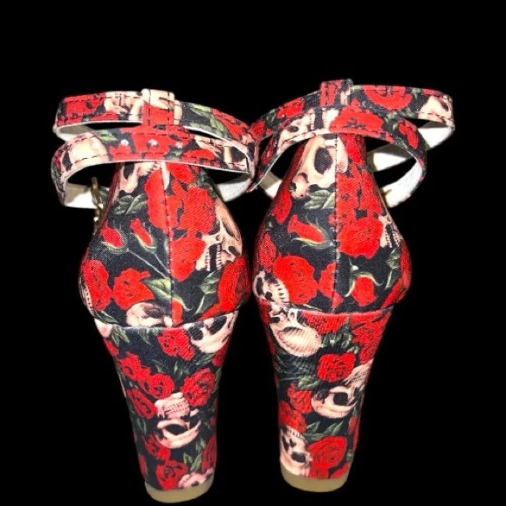 Goth style skull design red Floral Wedge Heels